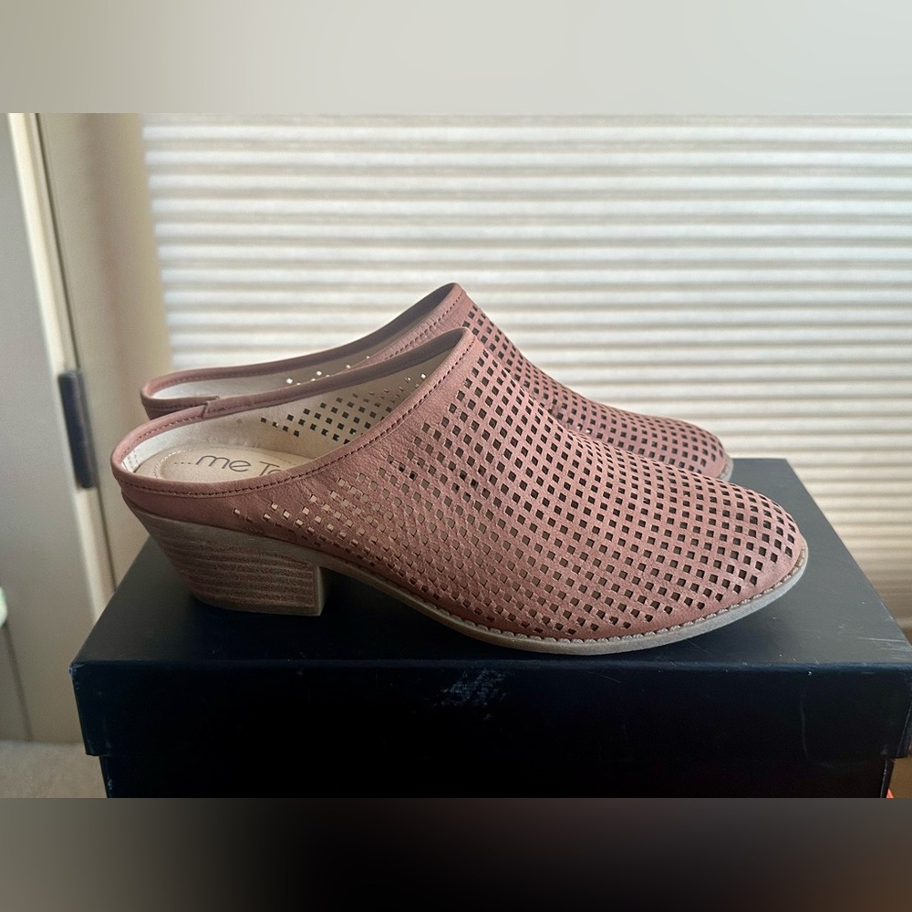 Stylish Ribbed Slip-On Shoes - Picture 5 of 10